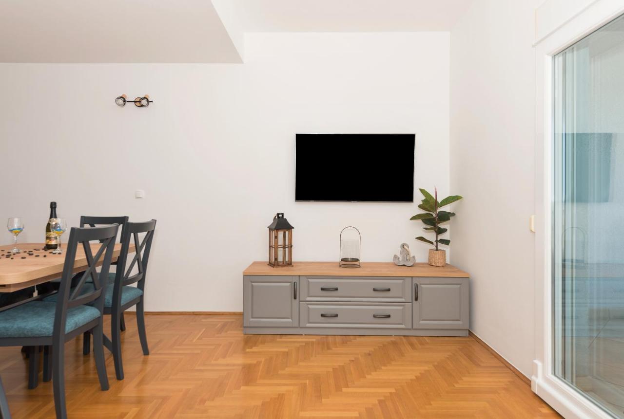 Deluxe 3 Bedroom Apartment With Sea View Baska Voda Bagian luar foto