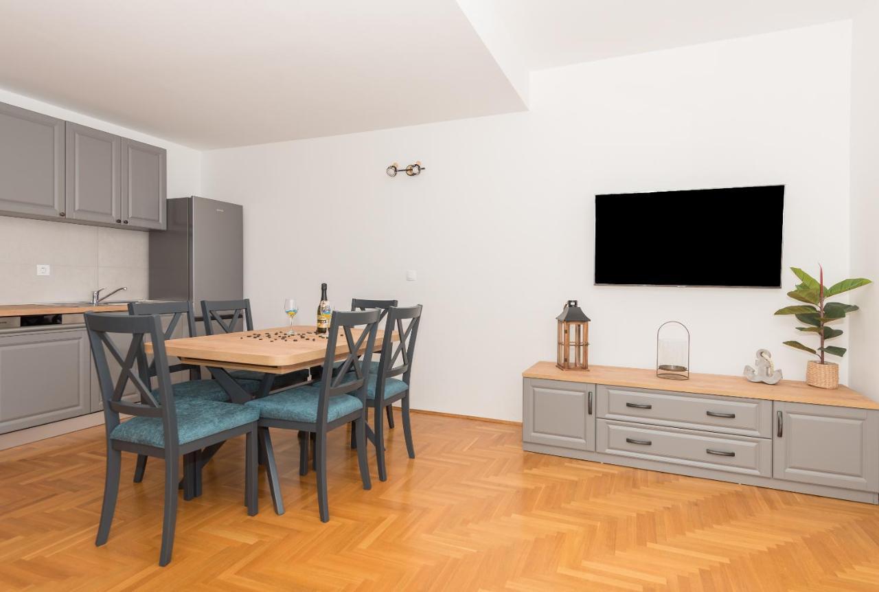 Deluxe 3 Bedroom Apartment With Sea View Baska Voda Bagian luar foto