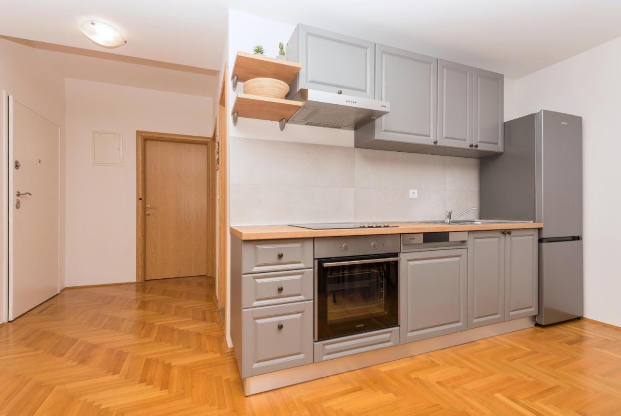 Deluxe 3 Bedroom Apartment With Sea View Baska Voda Bagian luar foto