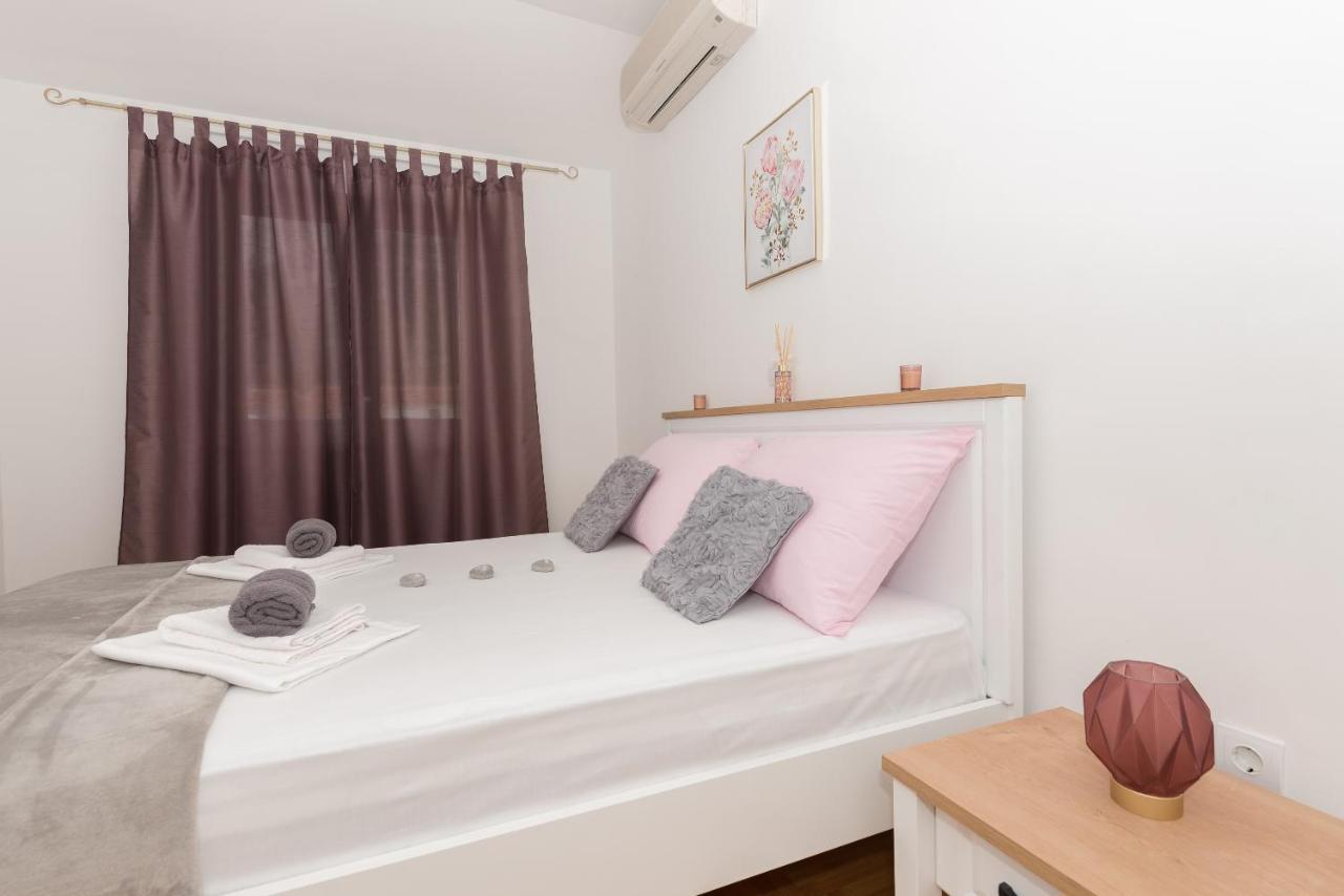 Deluxe 3 Bedroom Apartment With Sea View Baska Voda Bagian luar foto